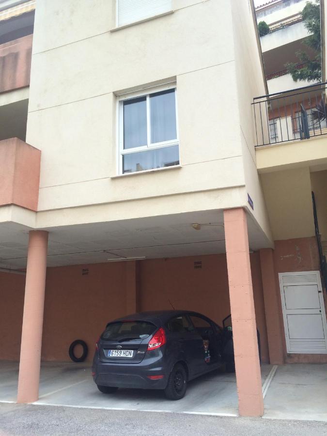 Piso En Zona Tranquila De - Torrequebrada Golf Apartman Benalmádena Kültér fotó