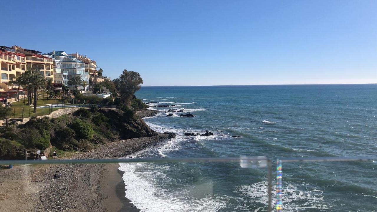 Piso En Zona Tranquila De - Torrequebrada Golf Apartman Benalmádena Kültér fotó