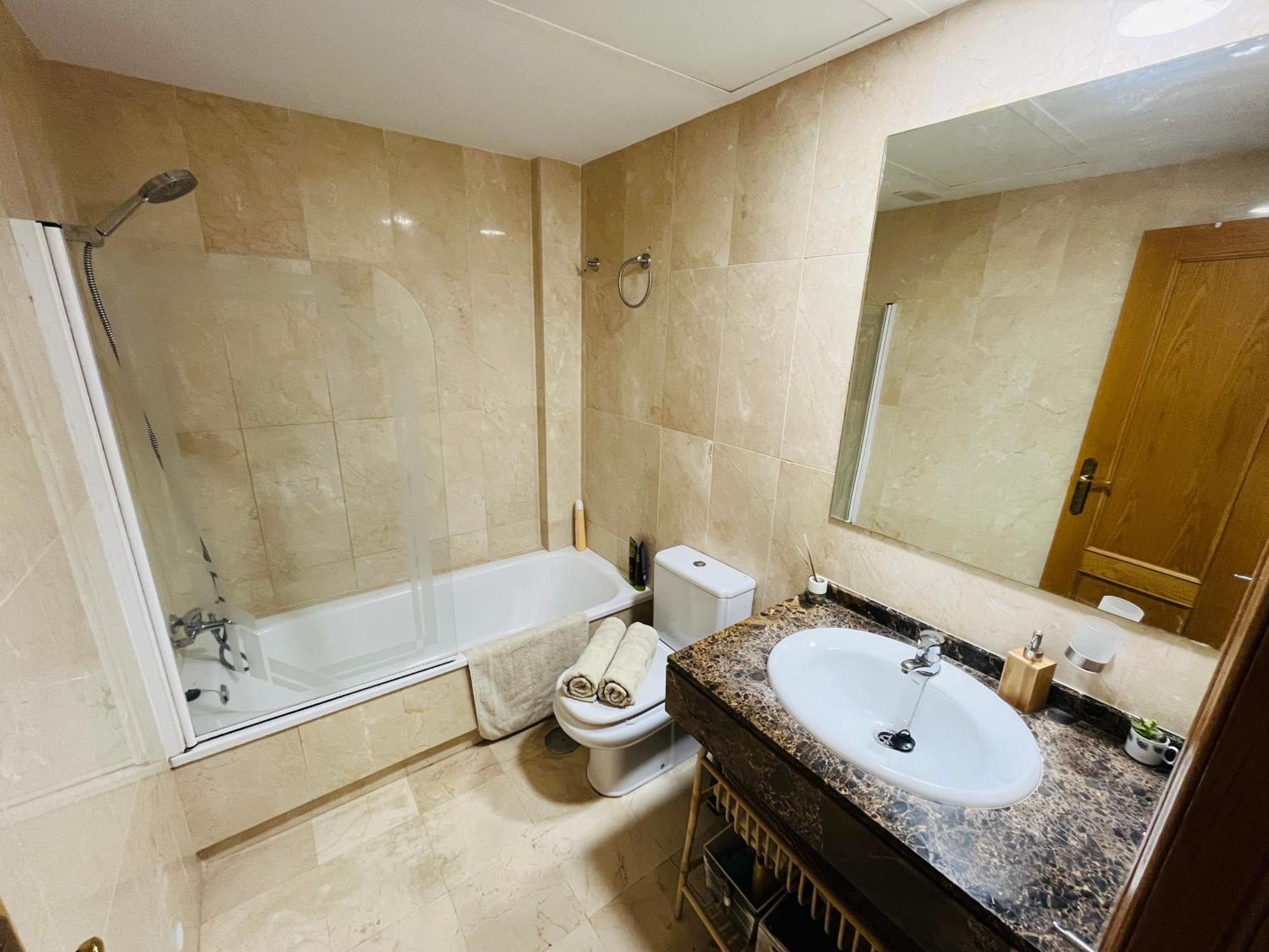 Piso En Zona Tranquila De - Torrequebrada Golf Apartman Benalmádena Kültér fotó